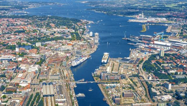 Luftaufnahme vom Kieler Hafen