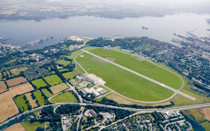 Luftaufnahme vom Kieler Flughafen