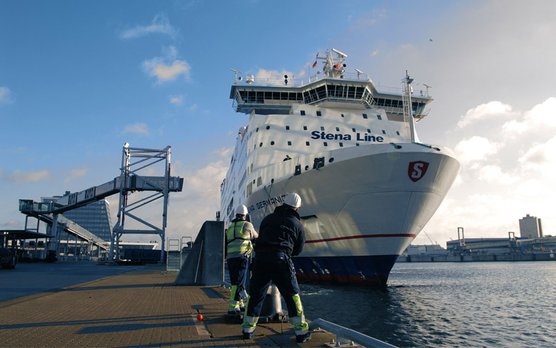 Ferry docks at Schwedenkai